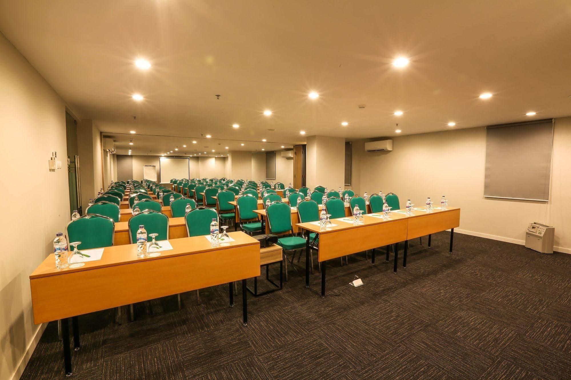Hotel Citradream Tugu Yogyakarta Exterior foto